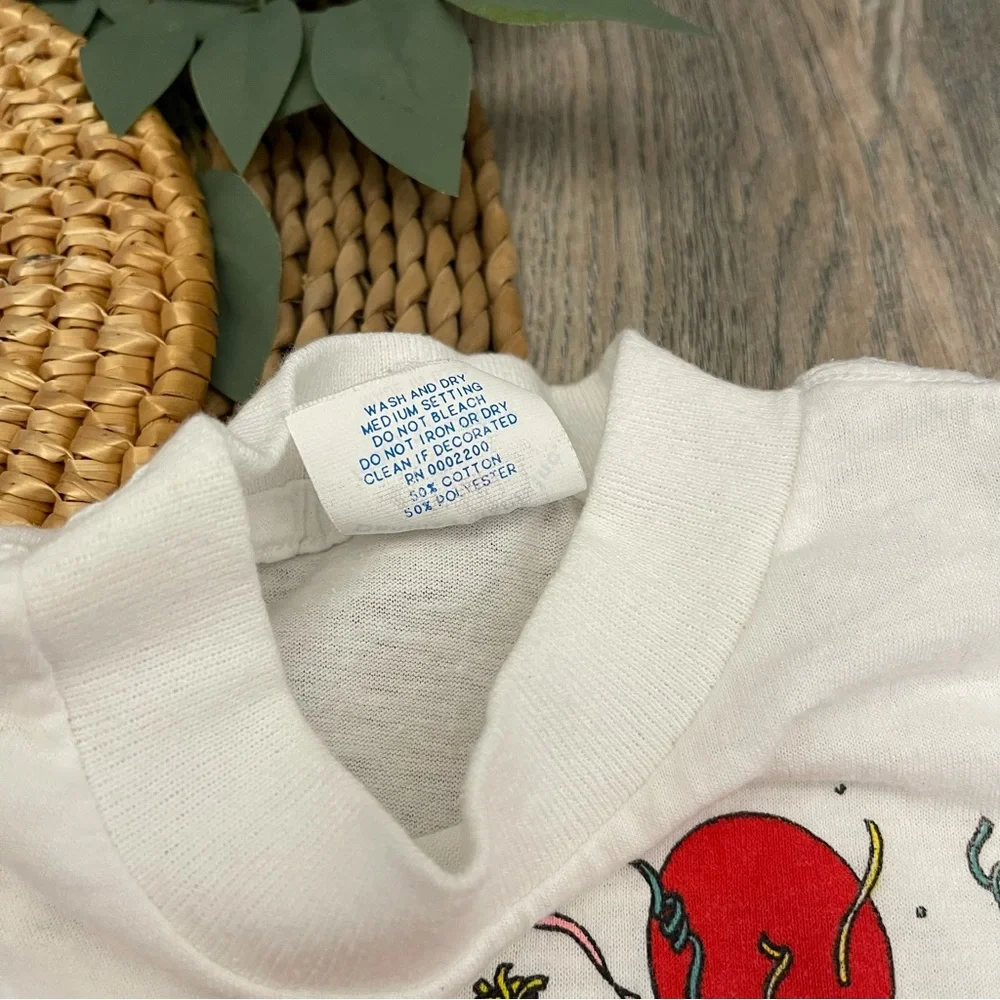 Chuck Cheese’s Happy Birthday White Single Stitch T Shirt 6-8 Youth Kids USA 80s - Picture 4 of 15